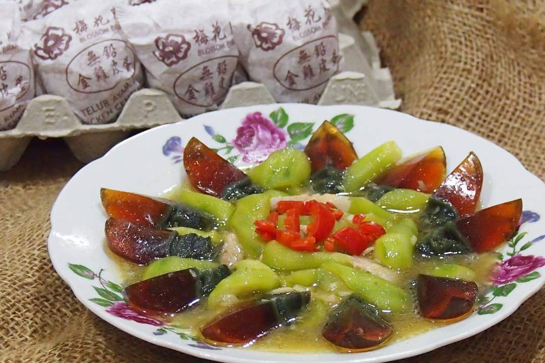 丝瓜肉片焖皮蛋
