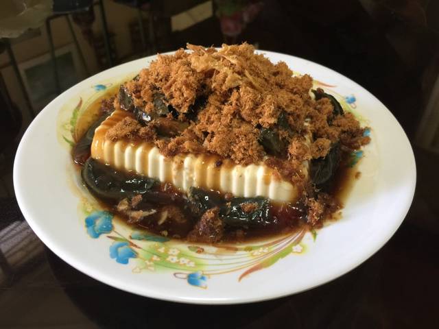 Tofu and Century Egg Salad